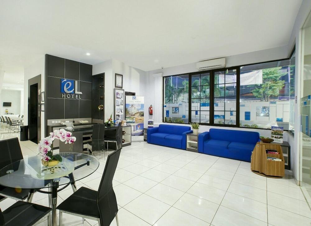 El Hotel Malang Luaran gambar