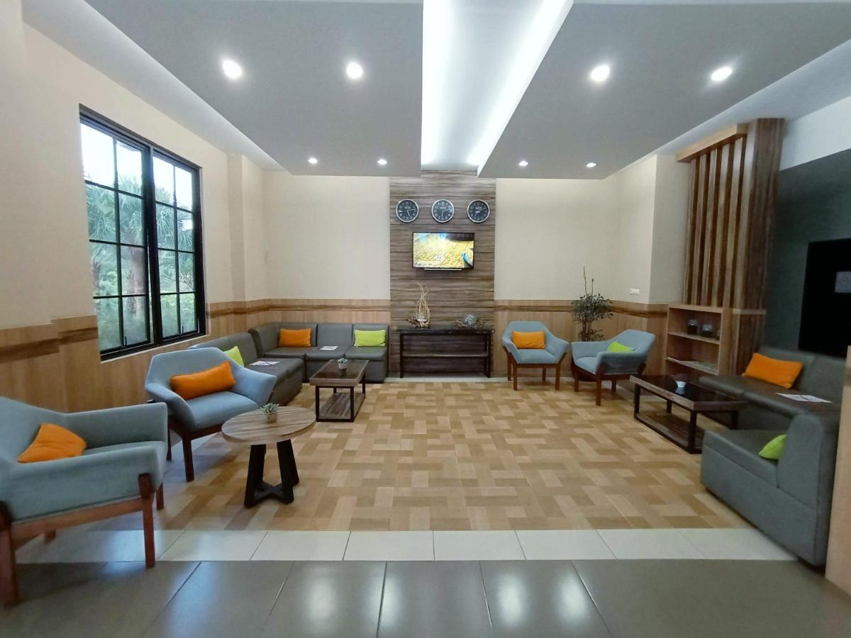 El Hotel Malang Luaran gambar