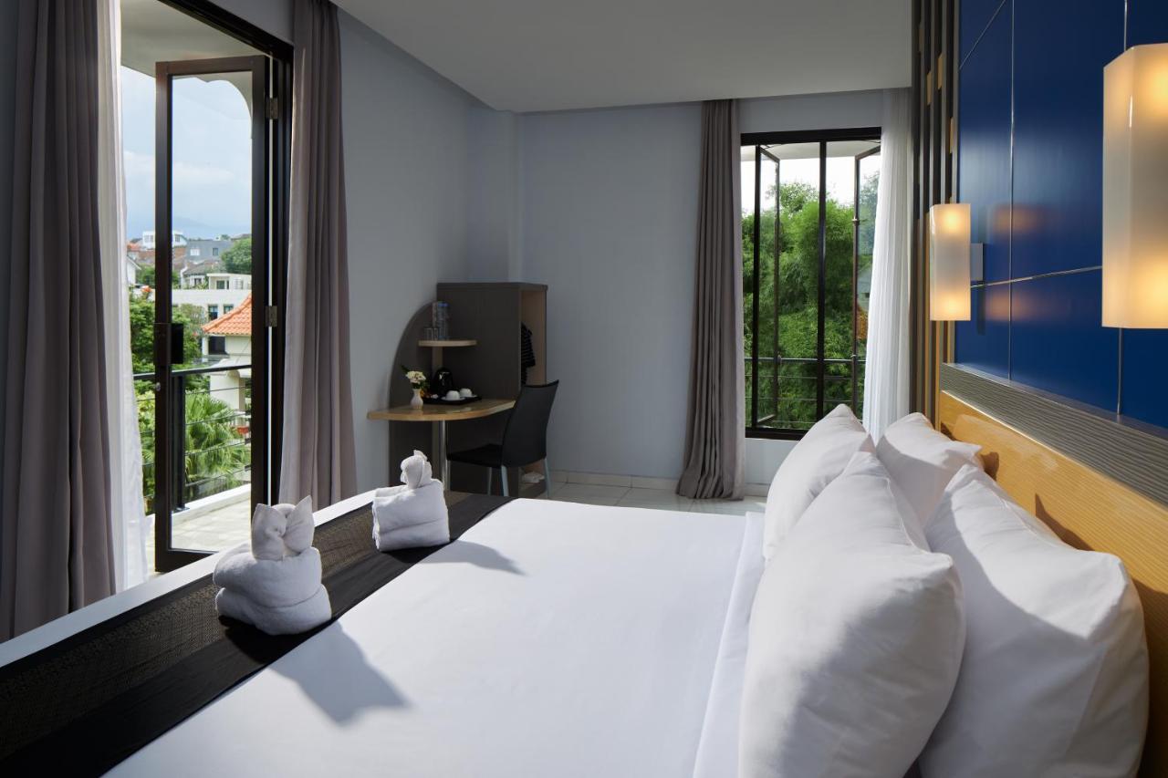 El Hotel Malang Luaran gambar