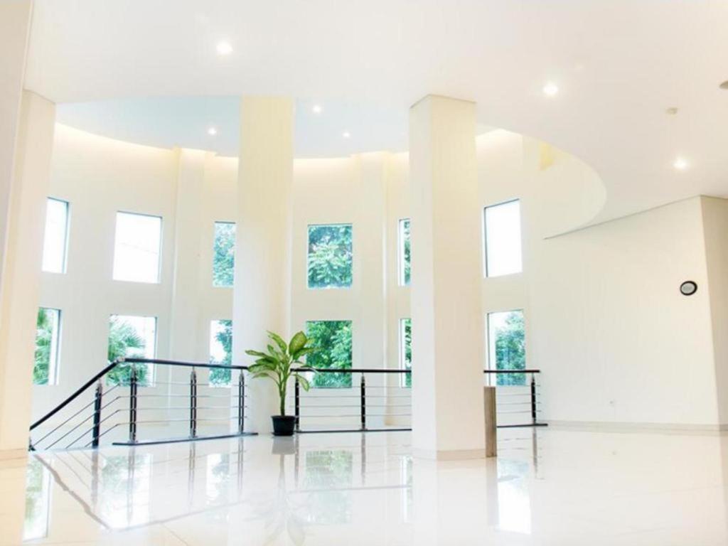 El Hotel Malang Luaran gambar