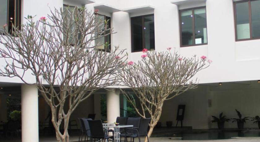 El Hotel Malang Luaran gambar