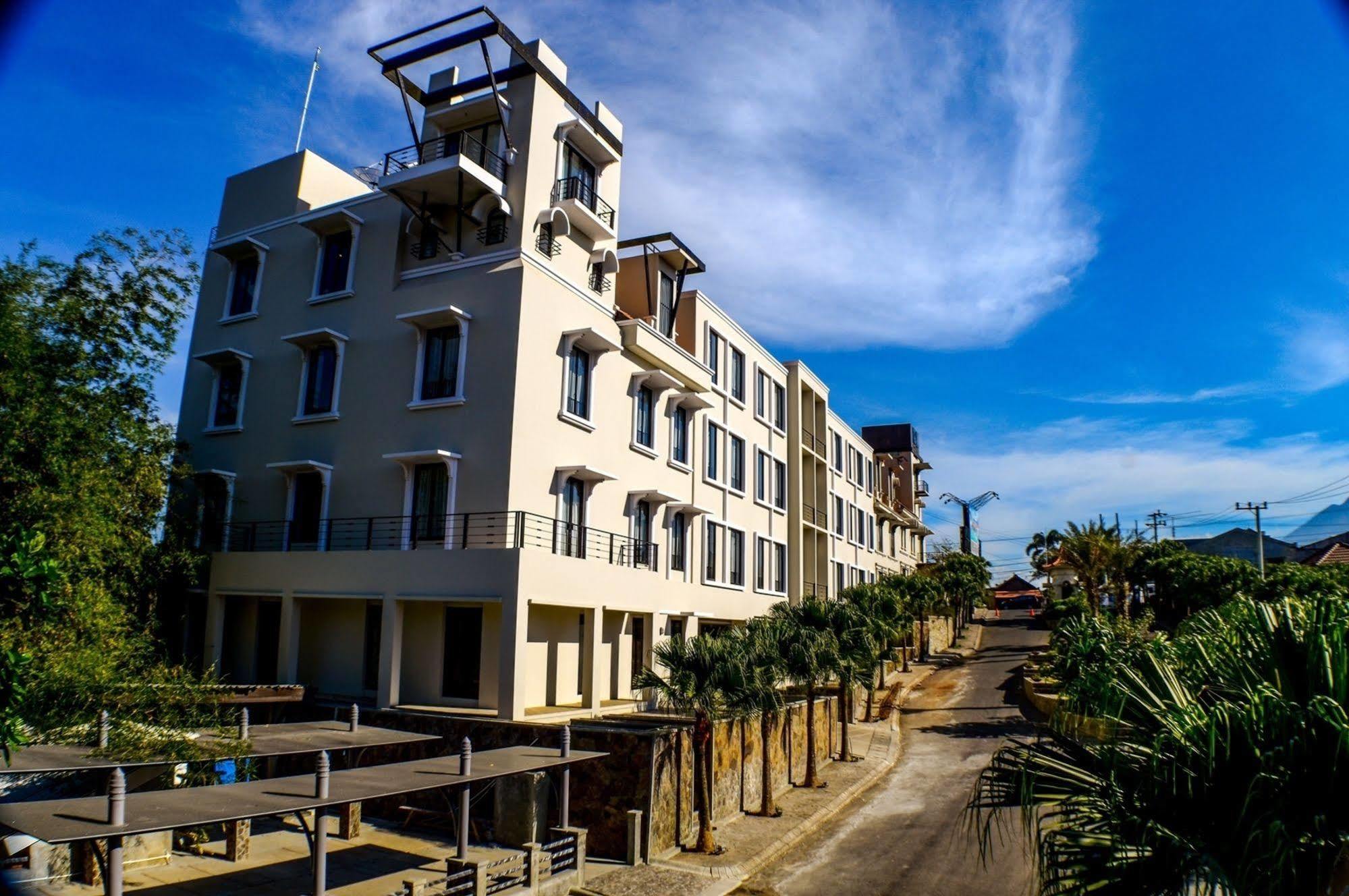 El Hotel Malang Luaran gambar