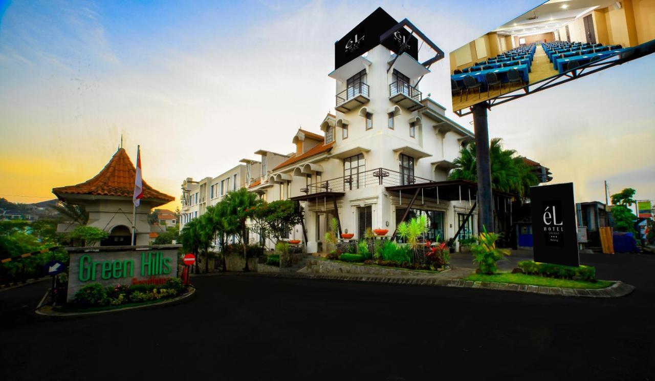 El Hotel Malang Luaran gambar